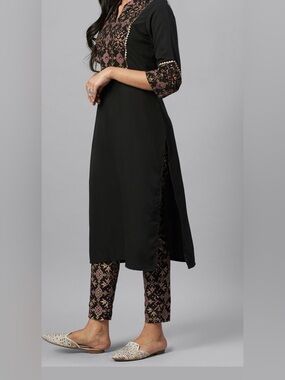 Black Embroidered Sleeve Kurta with Printed Trousers